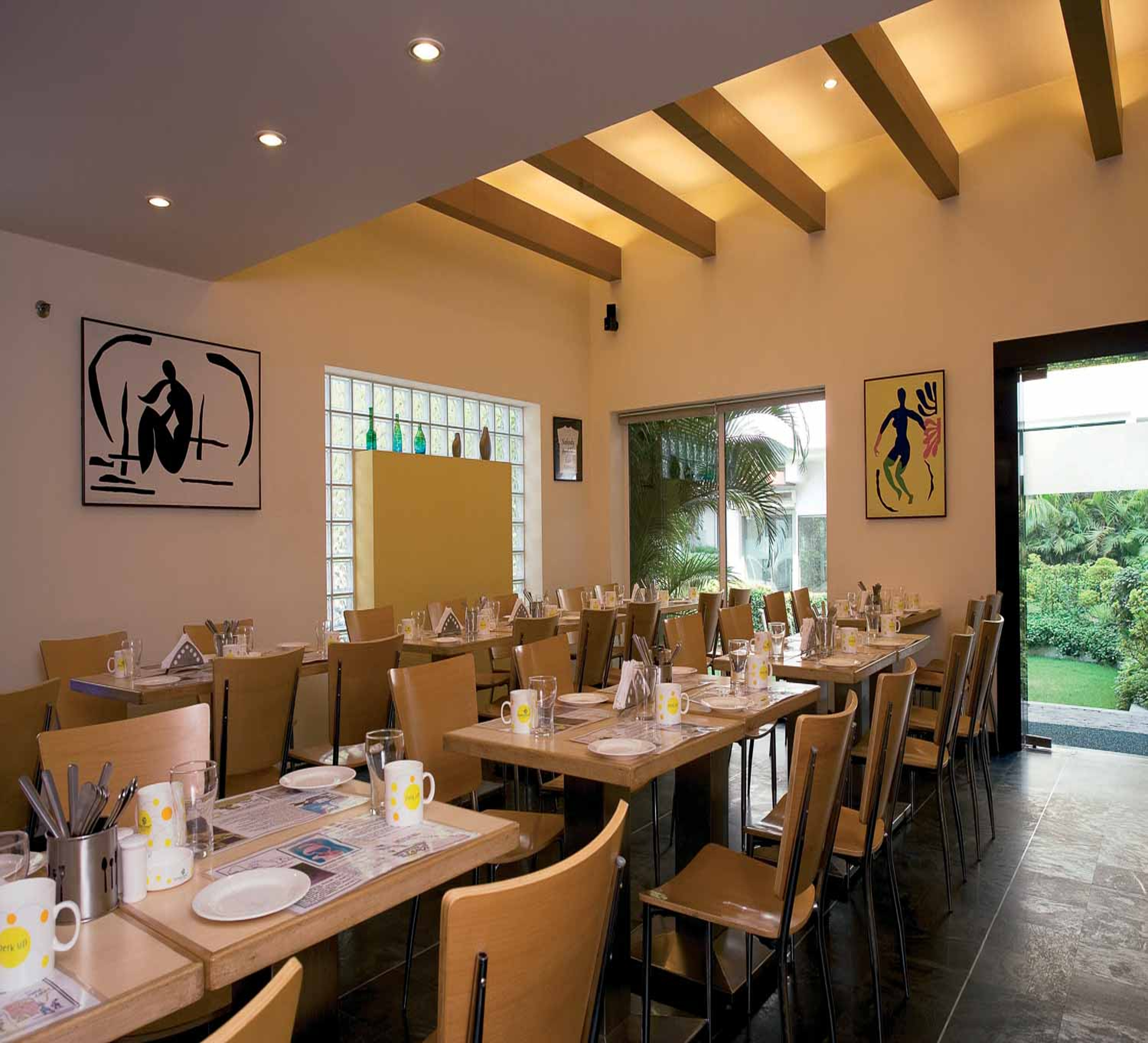 Udyog Vihar, Gurugram lunch buffet
